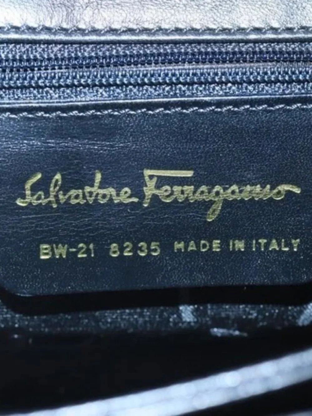 Salvatore Ferragamo Shoulder Bag Leather Black Gold Auth am7272